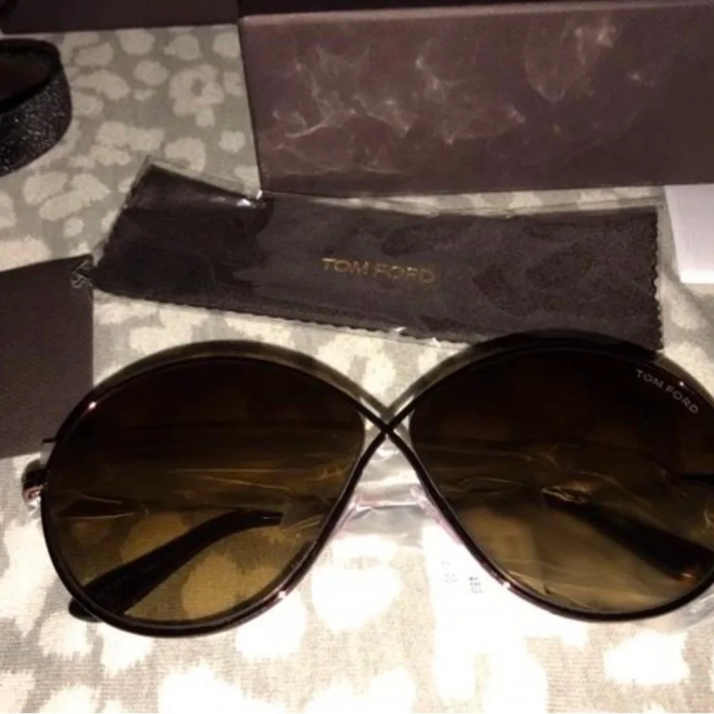New Tom Ford sunglasses - Picture 3 of 6